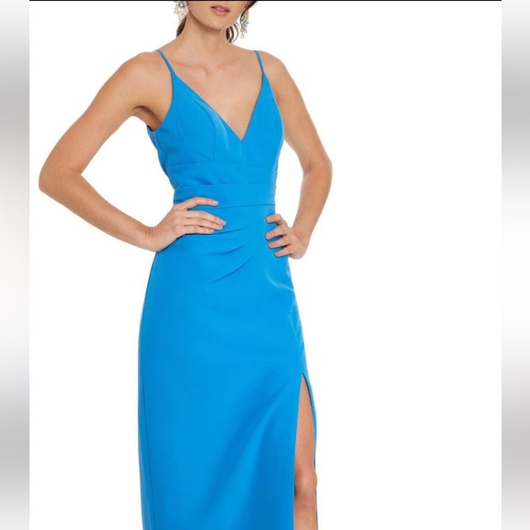 Adrianna Papell crepe column gown - Picture 2 of 5